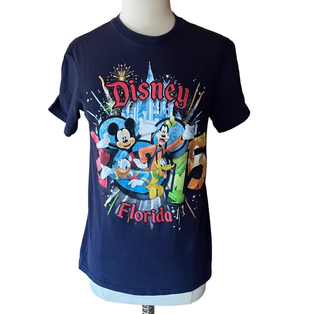 2015 Disney World T-Shirt‎